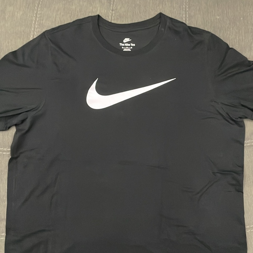 Nike Swoosh - Picture 2 of 3
